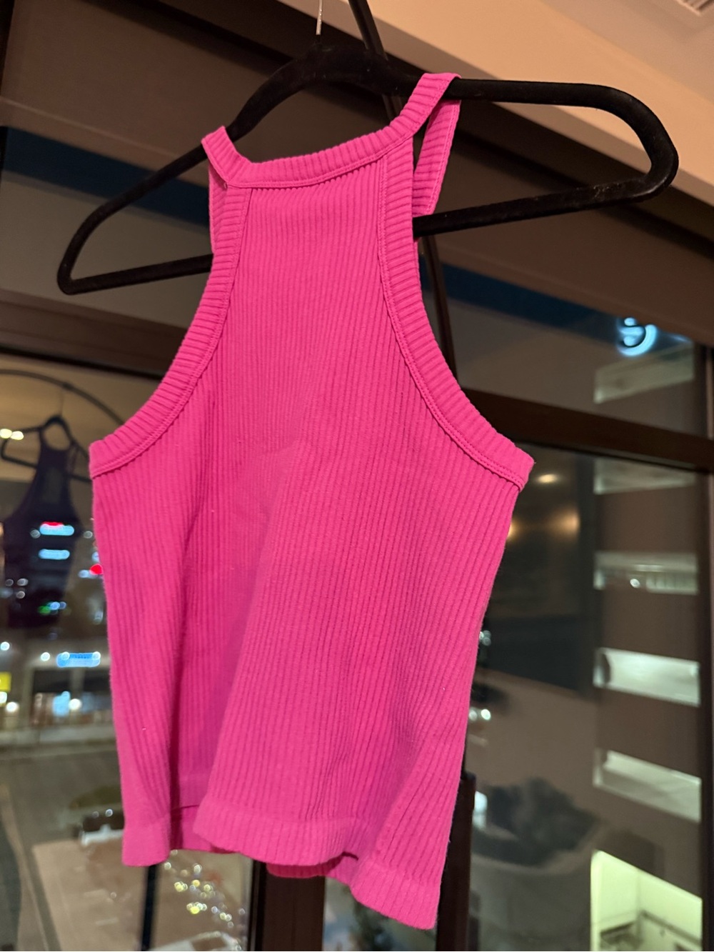 Marshalls Hot Pink Ribbed Halter Tank size S-M 
New with tag + extra free gift .